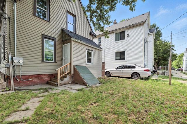 3244 N 1st STREET, Milwaukee, WI 53212