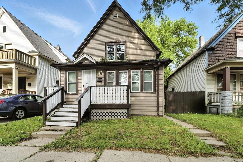 3244 N 1st STREET, Milwaukee, WI 53212