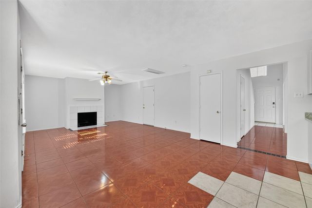 8366 Golf Green Circle, Houston, TX 77036