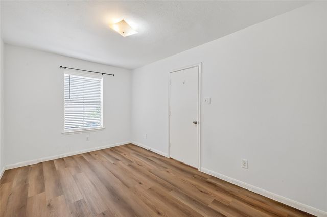 8366 Golf Green Circle, Houston, TX 77036