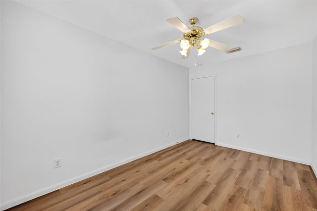 8366 Golf Green Circle, Houston, TX 77036