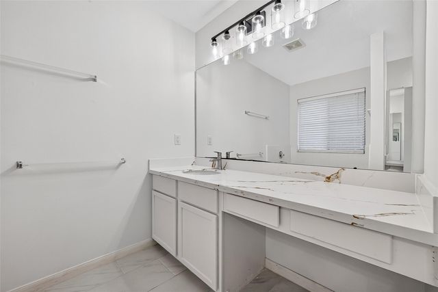 8366 Golf Green Circle, Houston, TX 77036