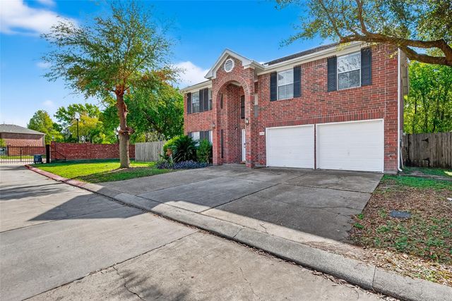8366 Golf Green Circle, Houston, TX 77036