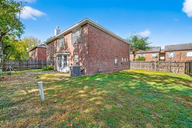 8366 Golf Green Circle, Houston, TX 77036