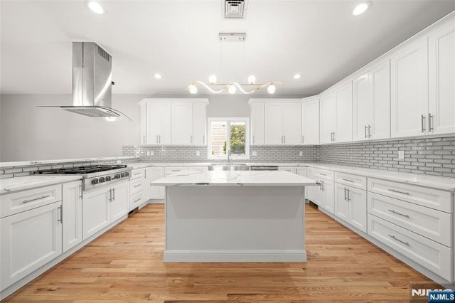 15 Laurel Avenue, Dumont, NJ 07628