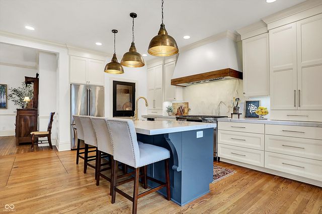 450 W Ash Street, Zionsville, IN 46077