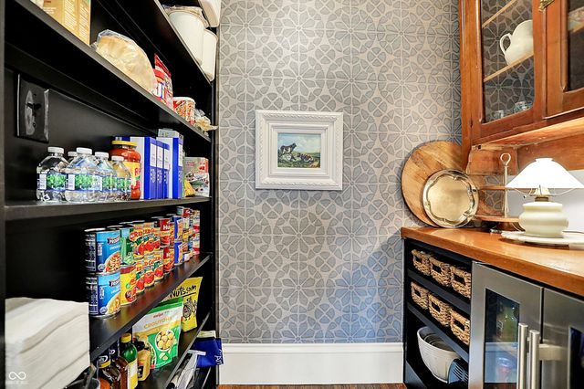 450 W Ash Street, Zionsville, IN 46077