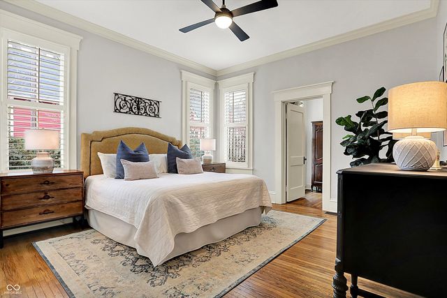 450 W Ash Street, Zionsville, IN 46077