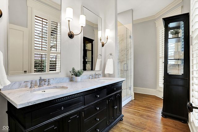 450 W Ash Street, Zionsville, IN 46077