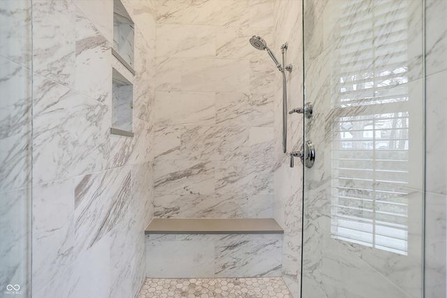 450 W Ash Street, Zionsville, IN 46077