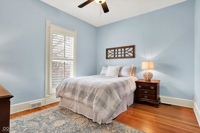 450 W Ash Street, Zionsville, IN 46077