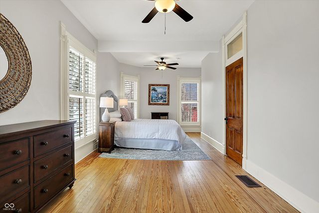 450 W Ash Street, Zionsville, IN 46077