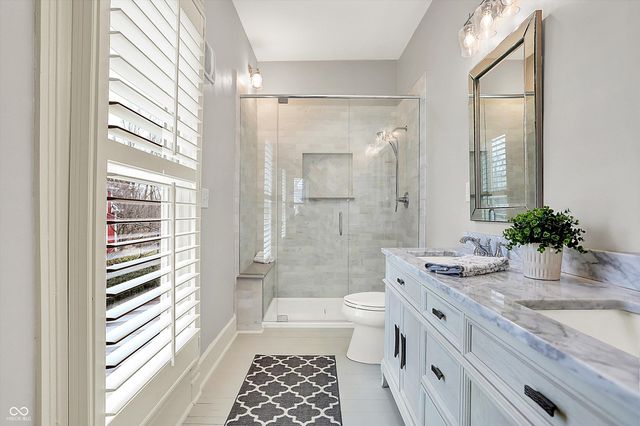 450 W Ash Street, Zionsville, IN 46077