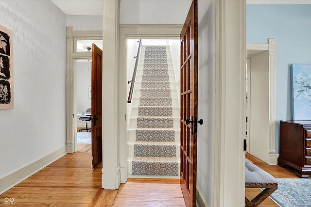 450 W Ash Street, Zionsville, IN 46077