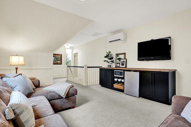 450 W Ash Street, Zionsville, IN 46077