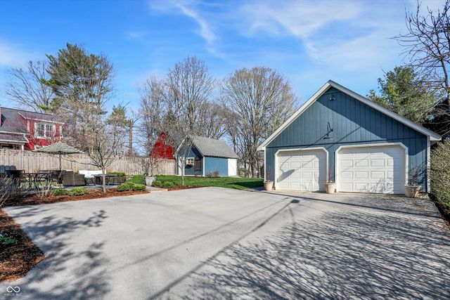 450 W Ash Street, Zionsville, IN 46077