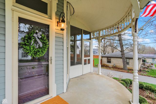 450 W Ash Street, Zionsville, IN 46077