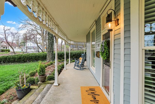 450 W Ash Street, Zionsville, IN 46077