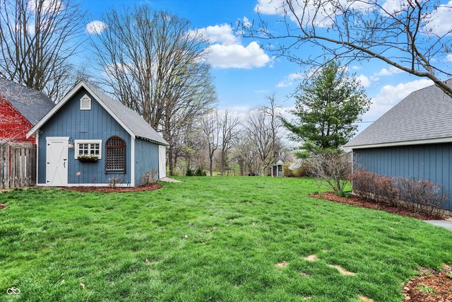 450 W Ash Street, Zionsville, IN 46077