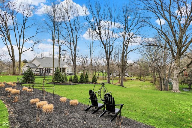 450 W Ash Street, Zionsville, IN 46077