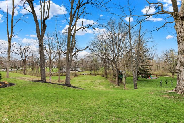 450 W Ash Street, Zionsville, IN 46077