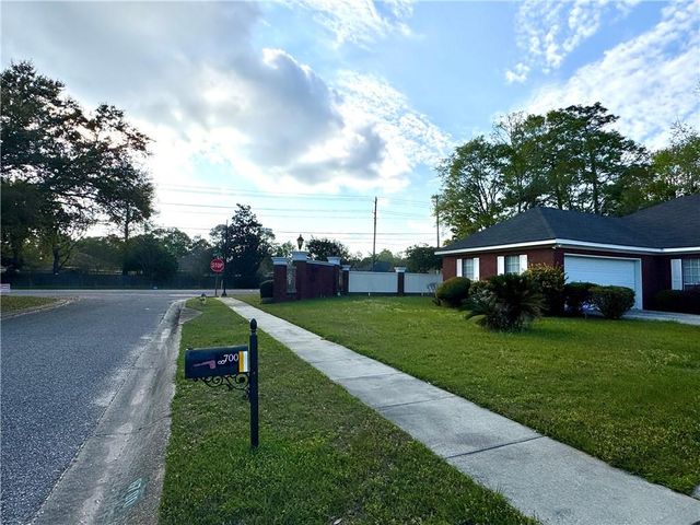 8700 Irongate Way, Mobile, AL 36695