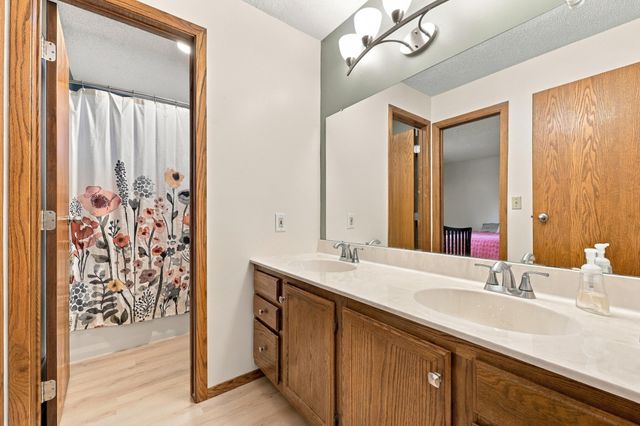 3748 Village Green Circle, Moorhead, MN 56560