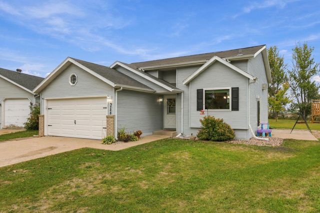 3748 Village Green Circle, Moorhead, MN 56560