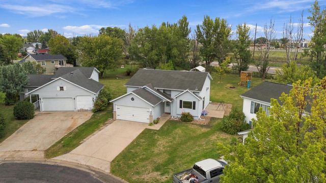 3748 Village Green Circle, Moorhead, MN 56560