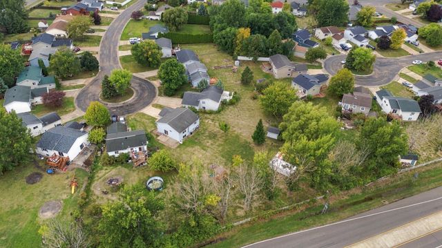 3748 Village Green Circle, Moorhead, MN 56560