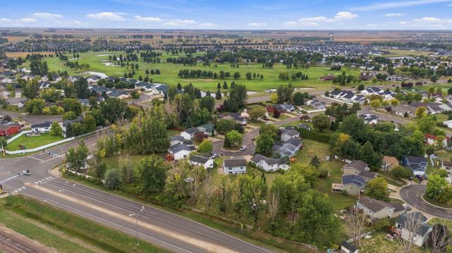 3748 Village Green Circle, Moorhead, MN 56560