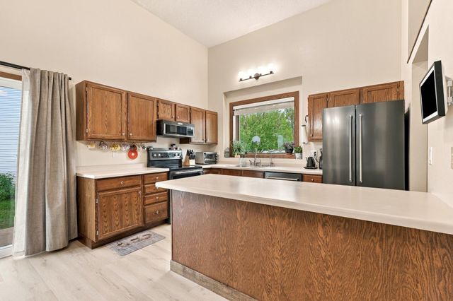 3748 Village Green Circle, Moorhead, MN 56560