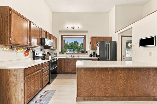 3748 Village Green Circle, Moorhead, MN 56560