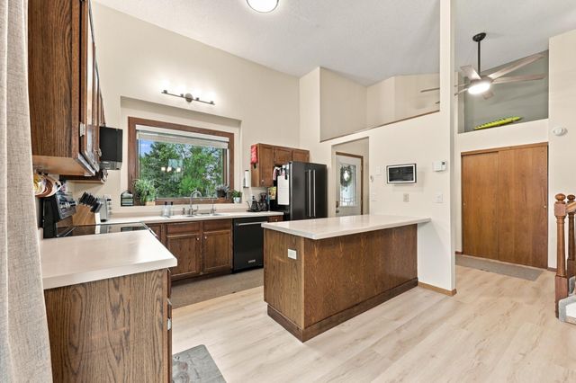 3748 Village Green Circle, Moorhead, MN 56560