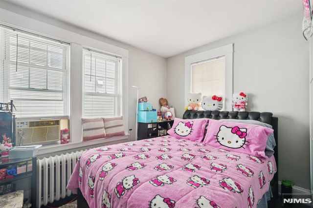 70 Delford Avenue, Bergenfield, NJ 07621