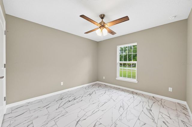 36 FISHER LANE COURSE, Ocklawaha, FL 32179