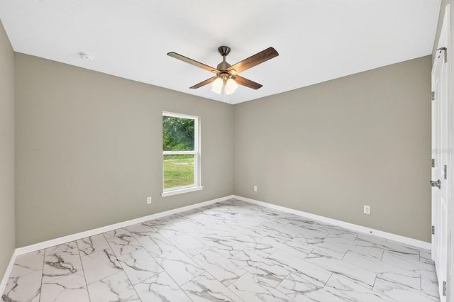 36 FISHER LANE COURSE, Ocklawaha, FL 32179