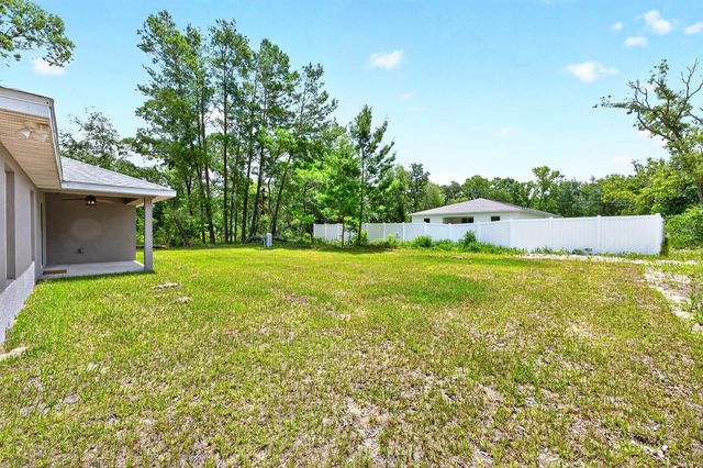 36 FISHER LANE COURSE, Ocklawaha, FL 32179