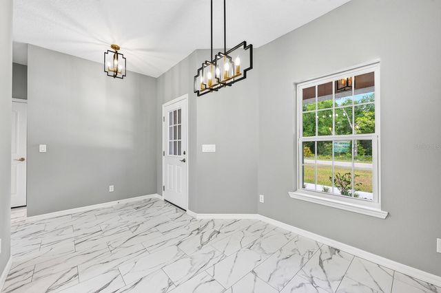 36 FISHER LANE COURSE, Ocklawaha, FL 32179