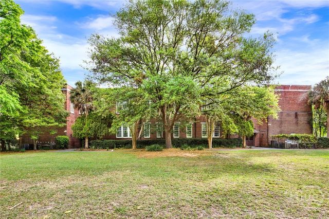 1835 Skidaway Road 206, Savannah, GA 31404