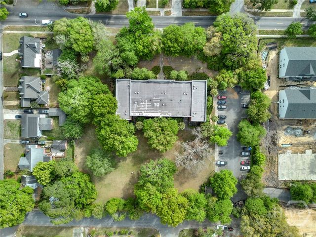 1835 Skidaway Road 206, Savannah, GA 31404