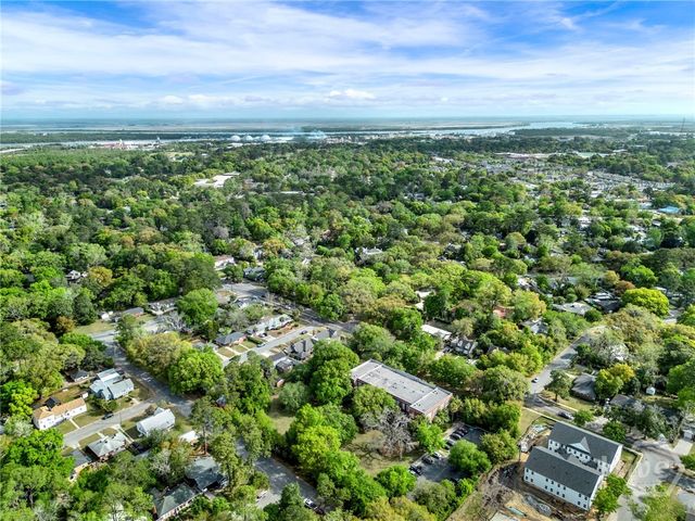1835 Skidaway Road 206, Savannah, GA 31404
