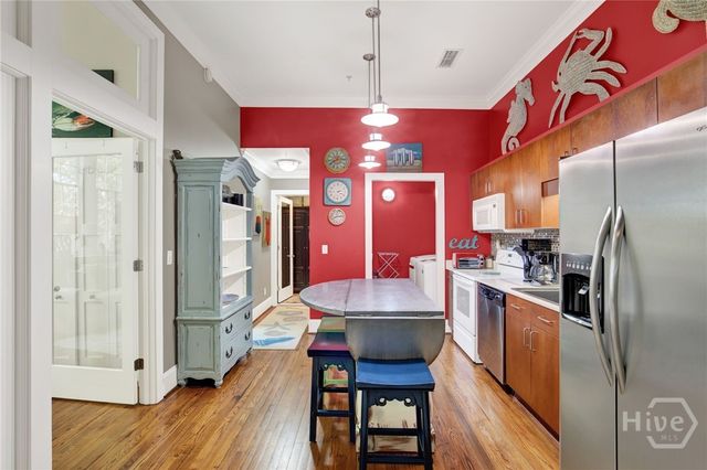 1835 Skidaway Road 206, Savannah, GA 31404