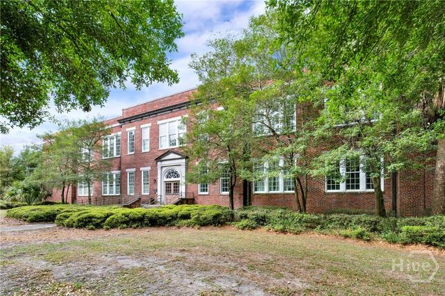 1835 Skidaway Road 206, Savannah, GA 31404
