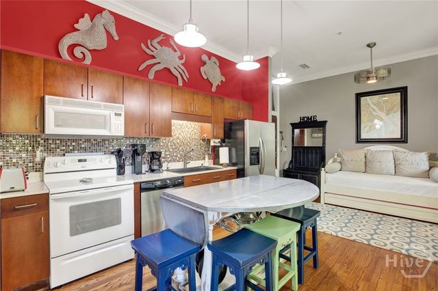 1835 Skidaway Road 206, Savannah, GA 31404