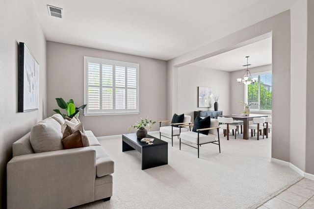 2208 Steinbeck Dr, Modesto, CA 95356