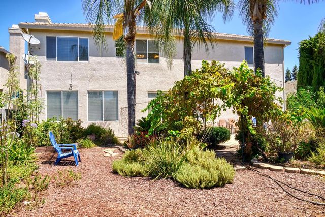 2208 Steinbeck Dr, Modesto, CA 95356