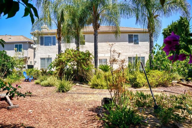 2208 Steinbeck Dr, Modesto, CA 95356