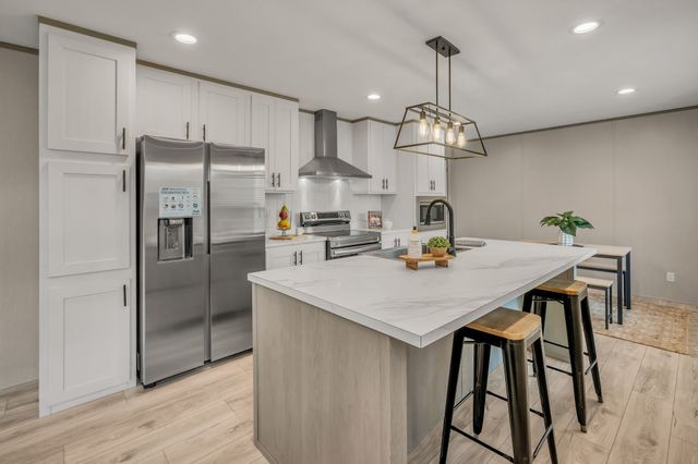 8130 Oak Springs Rd, Nunnelly, TN 37137