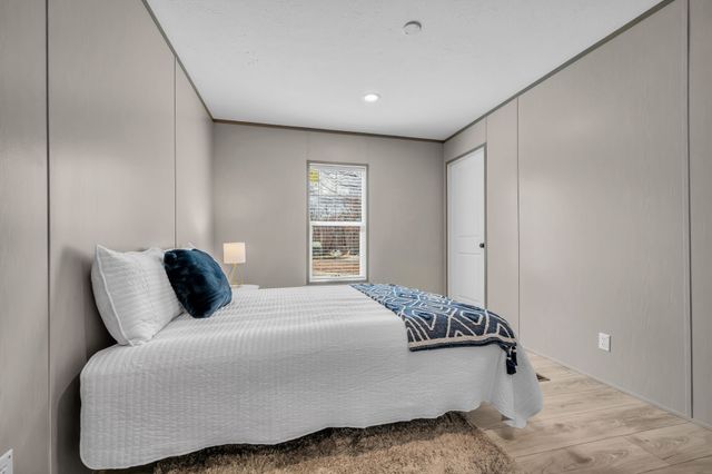 8130 Oak Springs Rd, Nunnelly, TN 37137